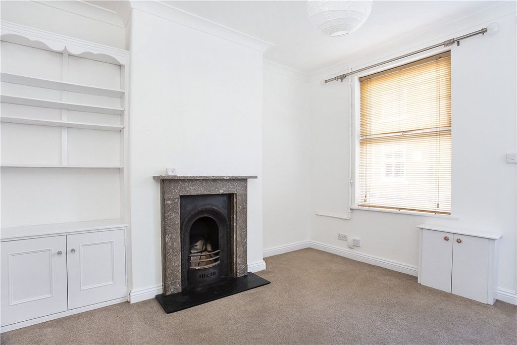 Property photo 3 of 8 Picture No. 02