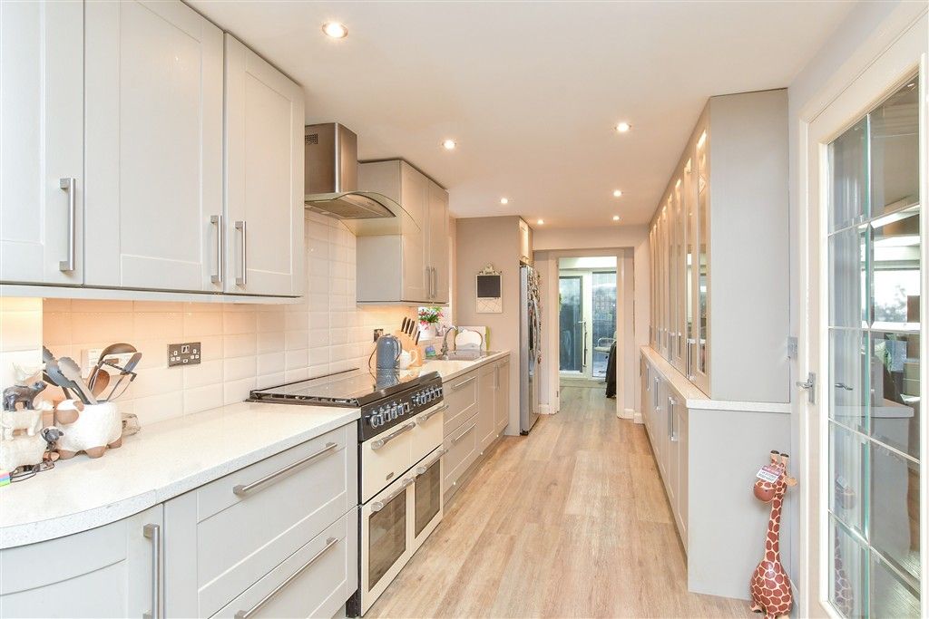 Property photo 2 of 12 Kitchen/ Diner