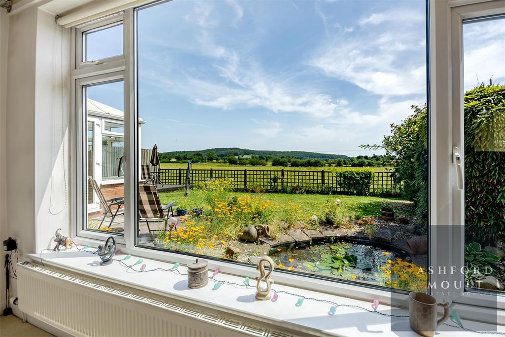 Property photo 3 of 44 Ashford-4.Jpg