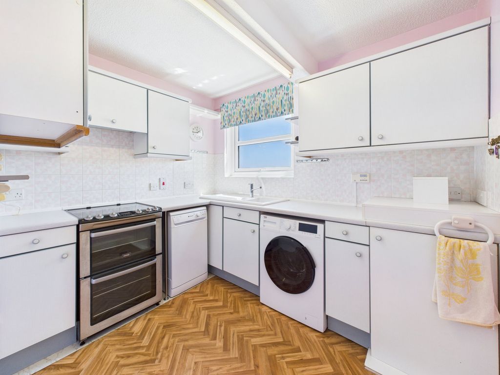Additional image 5 of 2 bed flat for saleAlta Vista Road, Paignton TQ4