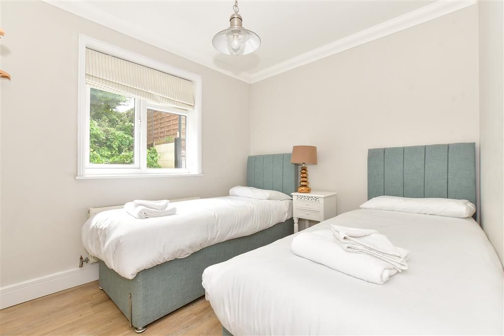Property photo 1 of 12 Bedroom 2