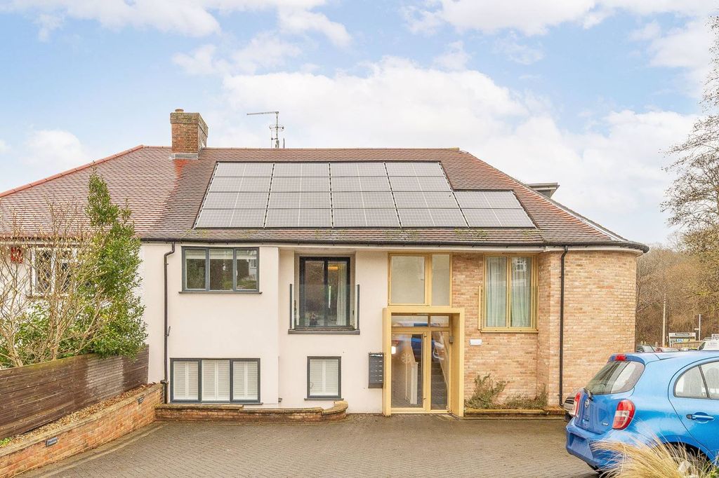 Property photo 2 of 12