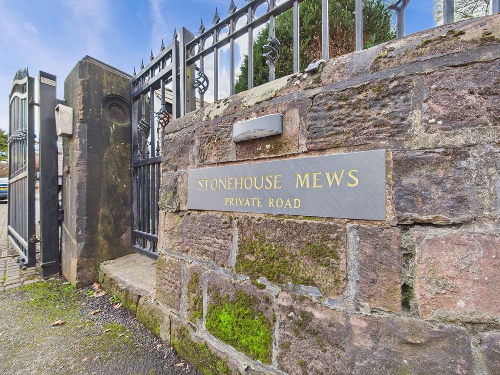 Property photo 2 of 36