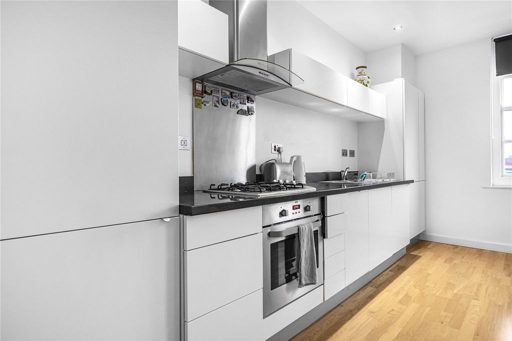 Property photo 2 of 17 Picture No. 53