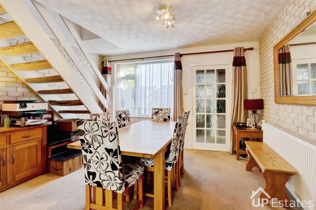 Property photo 2 of 19 Dining Room