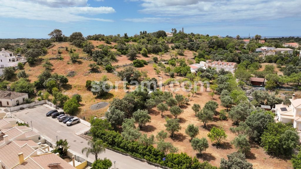 Property photo 1 of 2