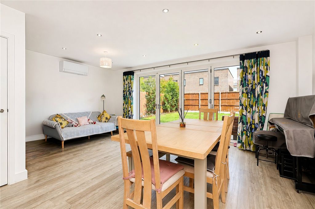 Property photo 3 of 19 Picture No. 07