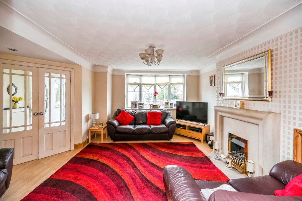 Property photo 2 of 17 Photography