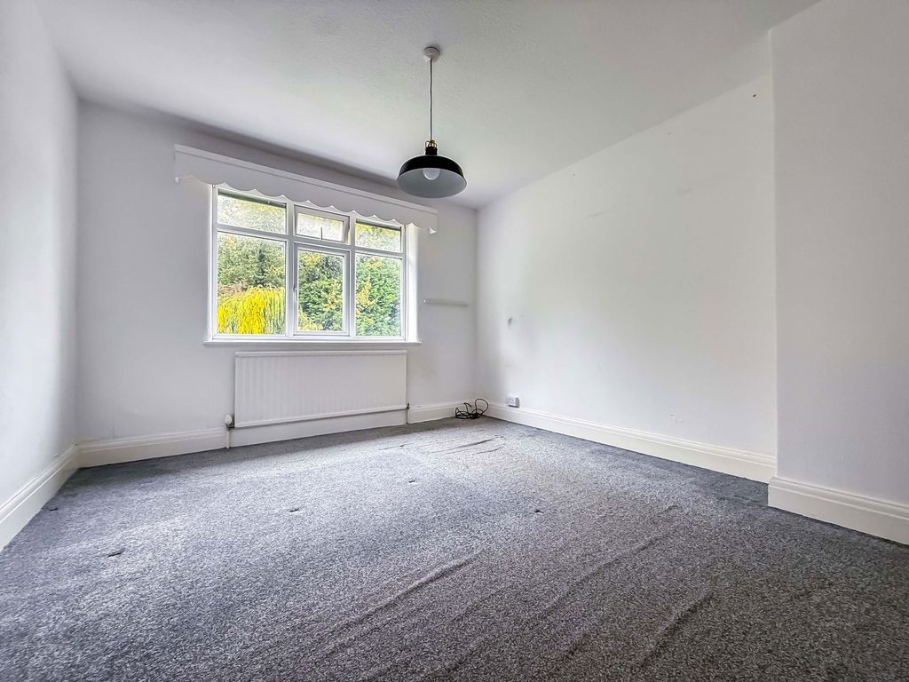 Property photo 3 of 32