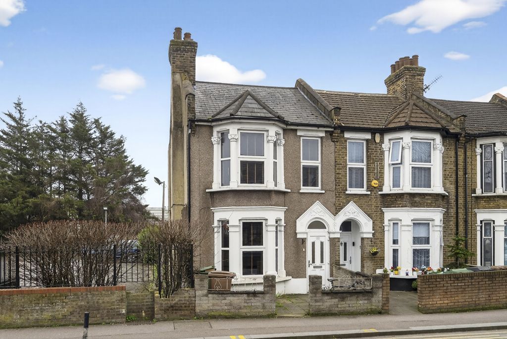 Property photo 1 of 20