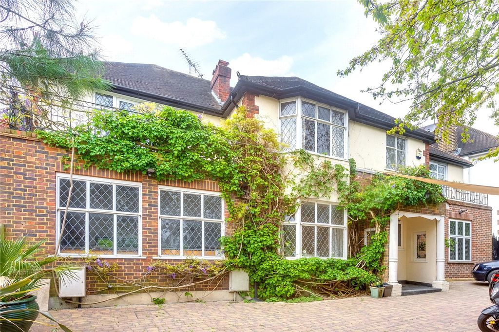 Property photo 2 of 13