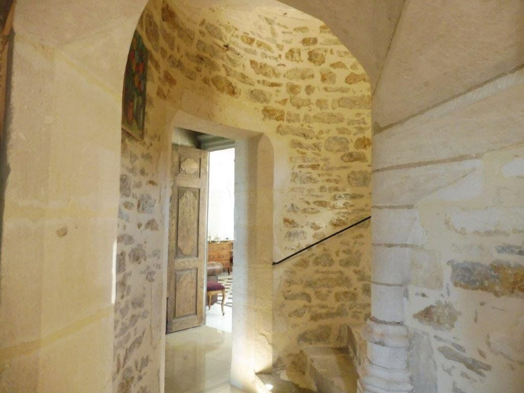 Property photo 2 of 19
