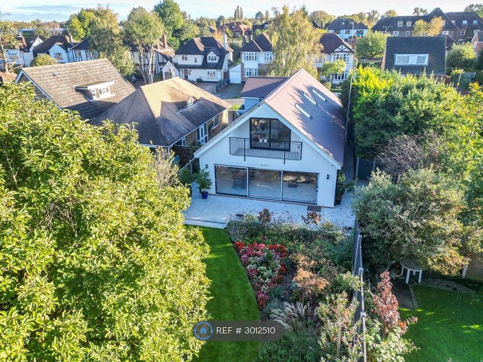 Property photo 1 of 31