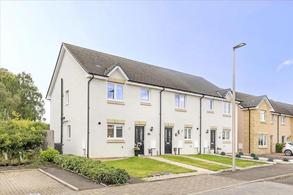 Property photo 1 of 34