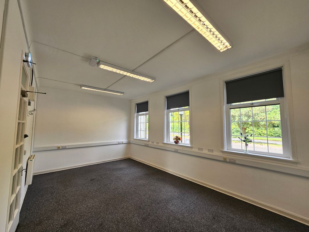 Property photo 1 of 2