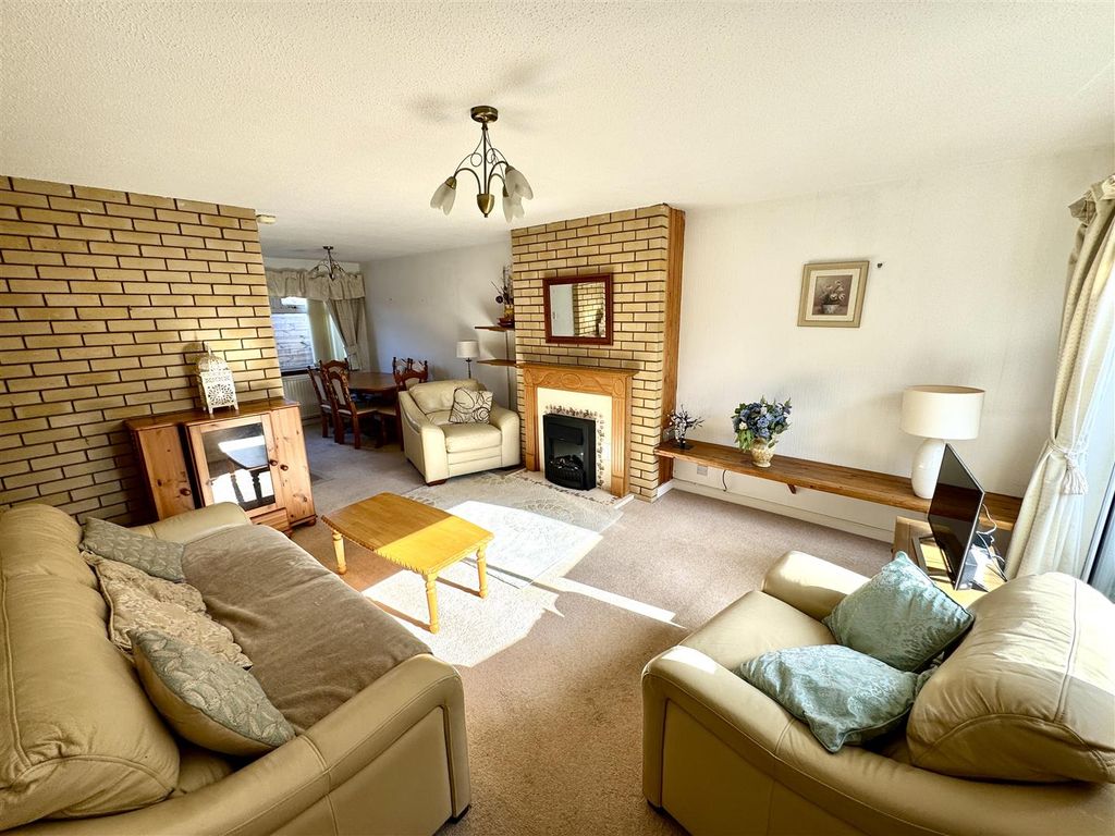 Property photo 3 of 15 Living/Dining Room