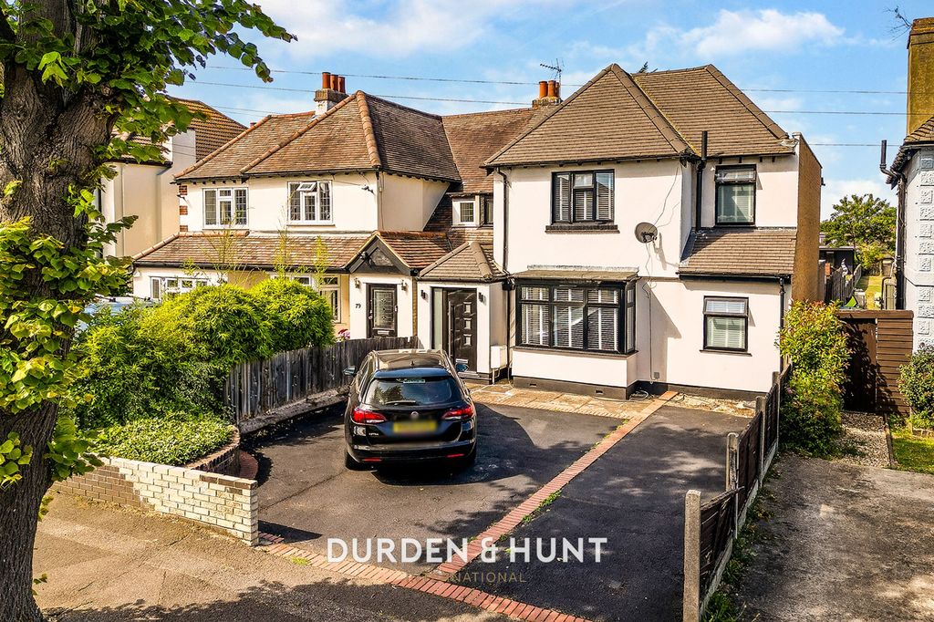 Property photo 1 of 32