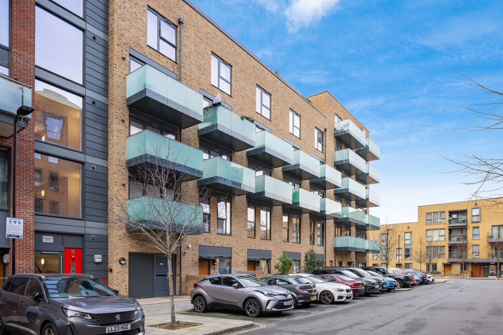 Property photo 3 of 16