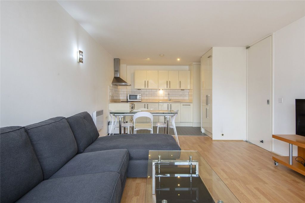 Property photo 2 of 13