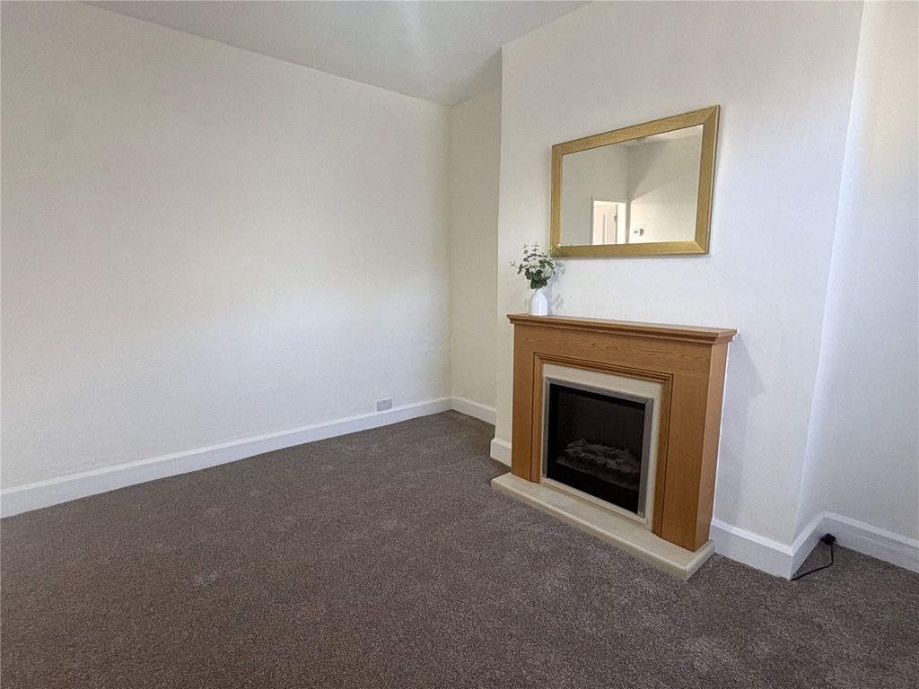 Property photo 2 of 10 Living Room