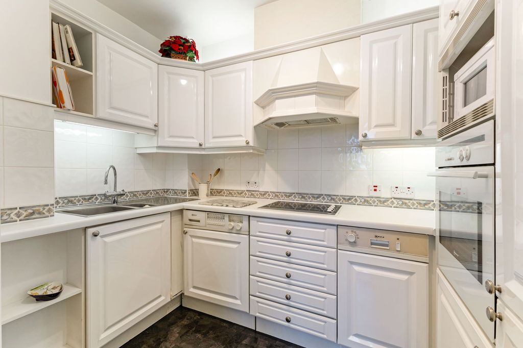 Property photo 3 of 9