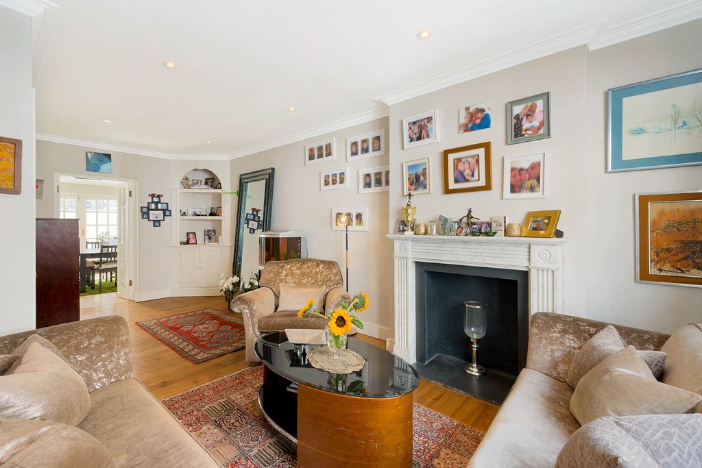 Property photo 3 of 13 Picture No. 05