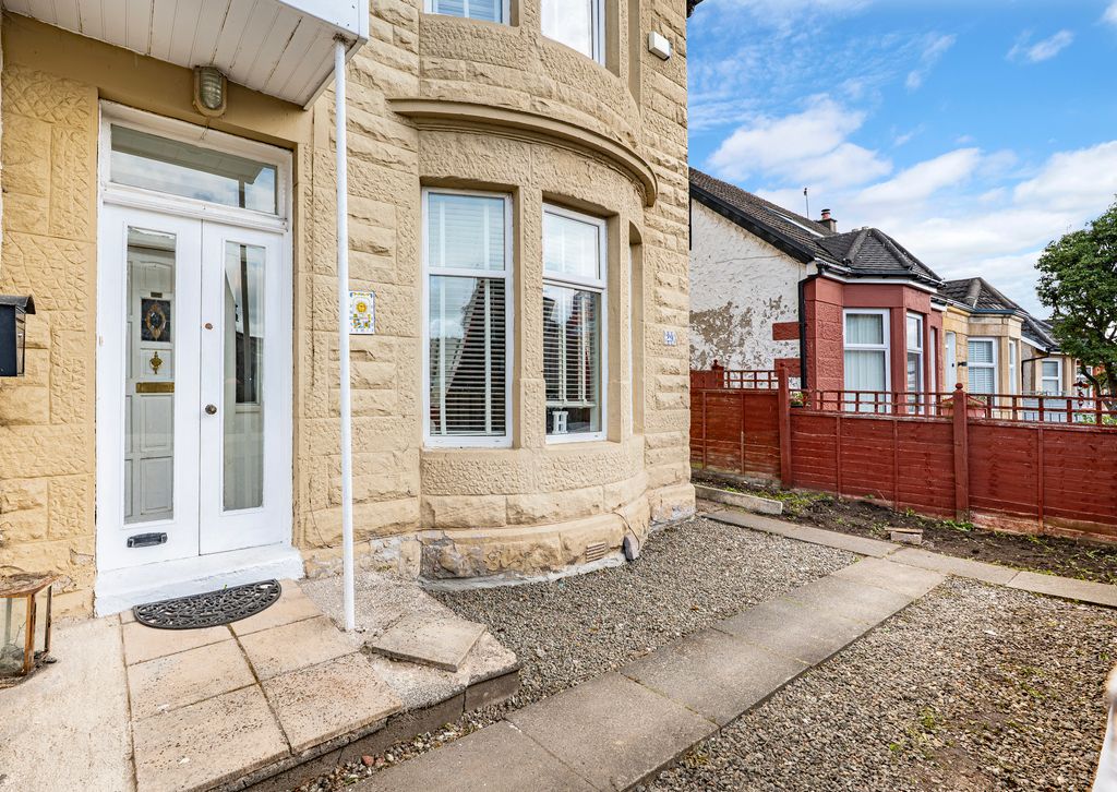 Property photo 2 of 33