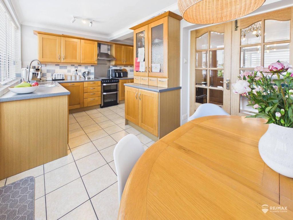 Property photo 3 of 24 Kitchen Diner (2).Jpg