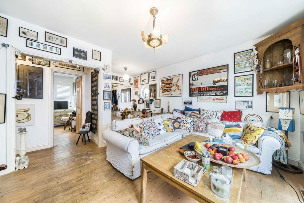 Property photo 2 of 10