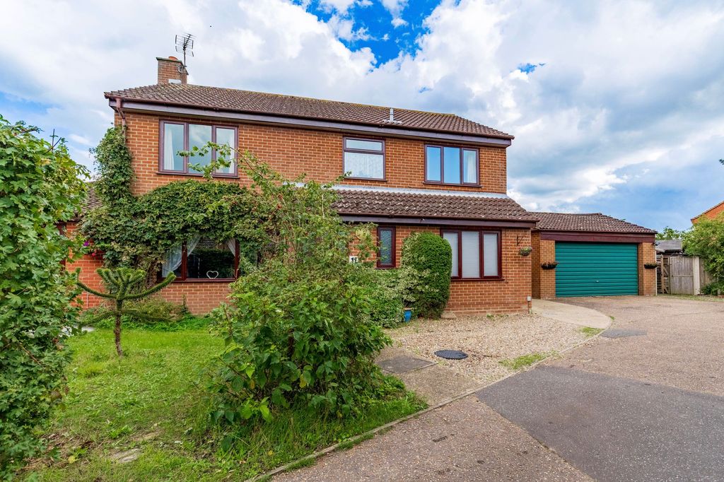 Property photo 1 of 28