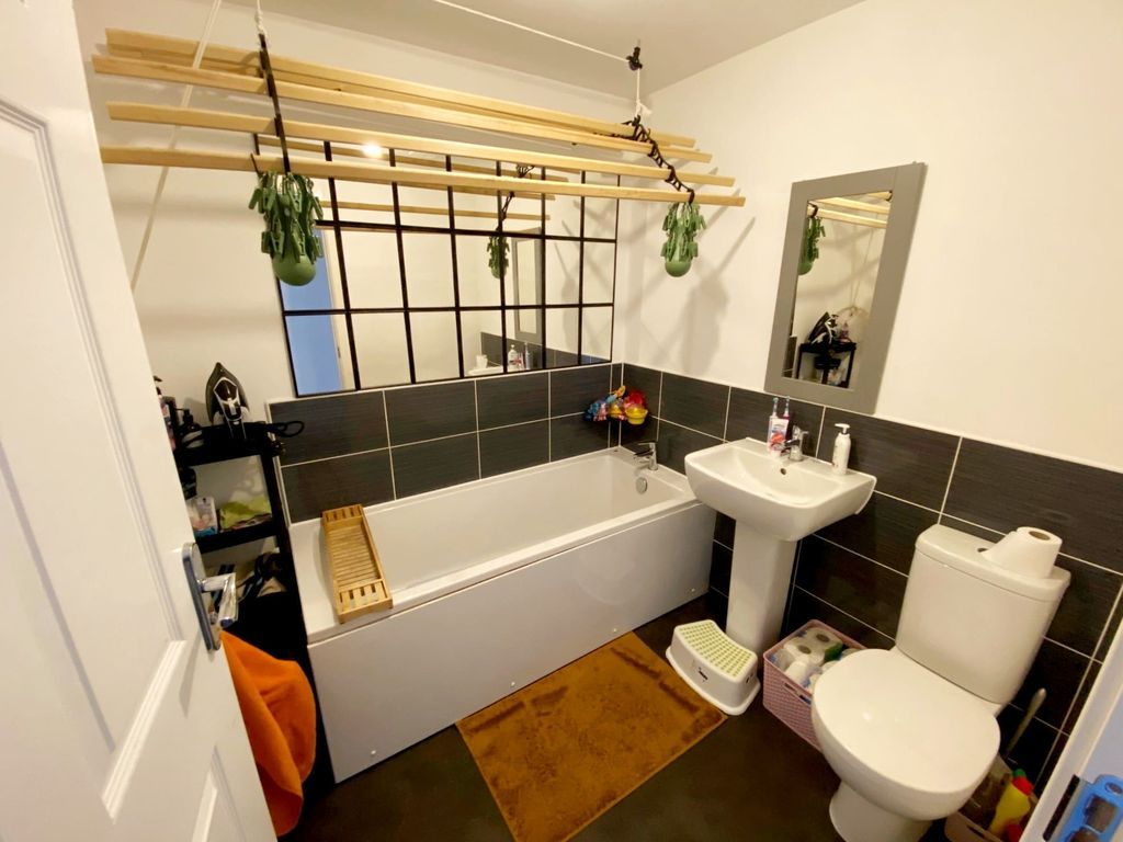 Additional image 13 of 3 bed semi-detached house for saleDalwhamie Street, Kinross KY13