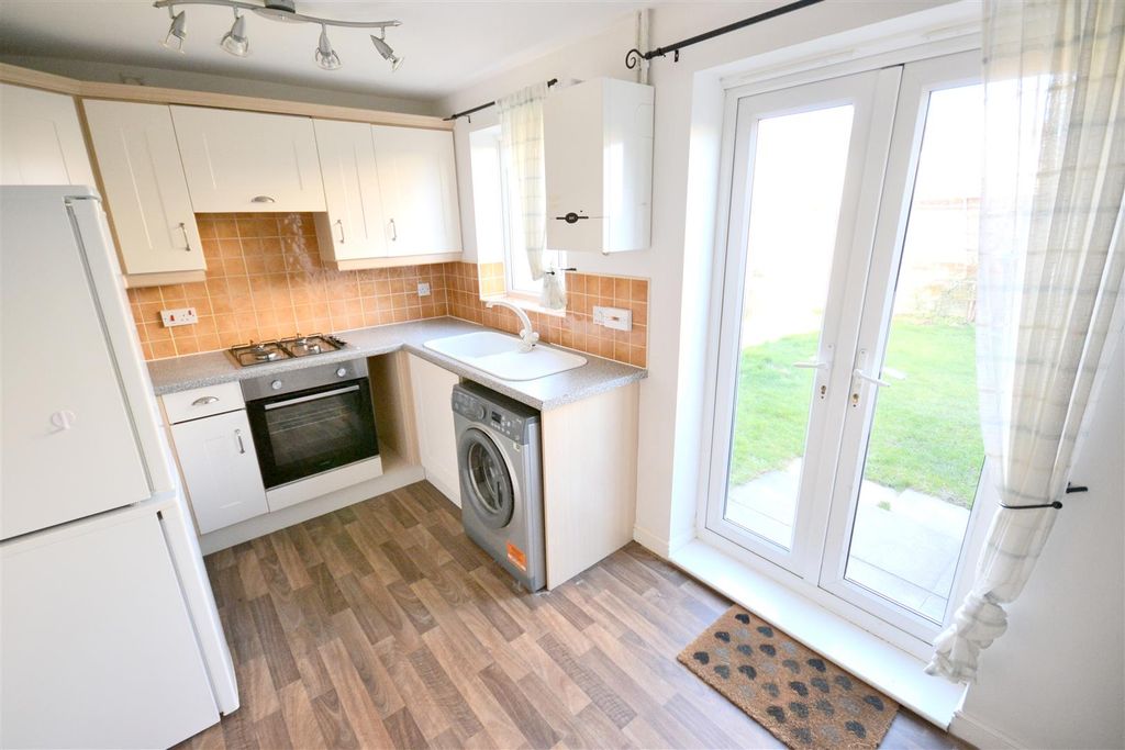 Property photo 3 of 8 3 Pinewood Cl Kitchen.Jpg