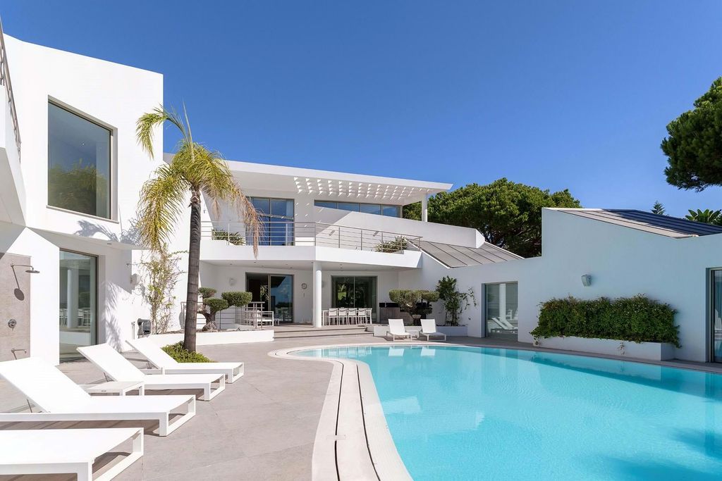 Property photo 3 of 31 Image