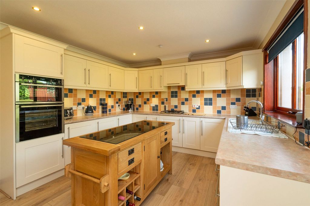 Property photo 3 of 54 Dining Kitchen