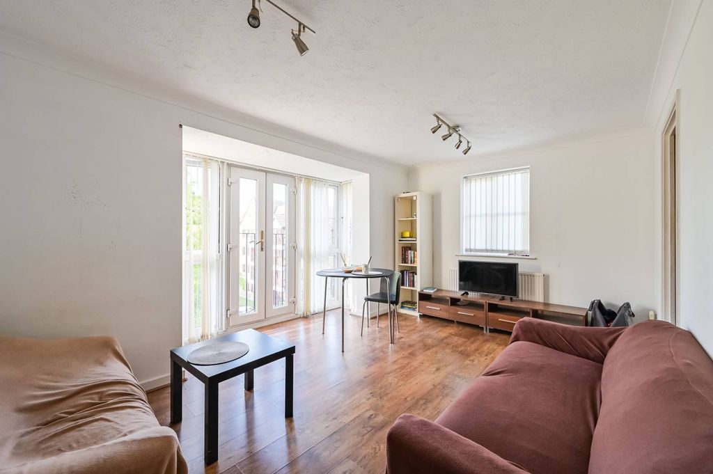 Property photo 2 of 11