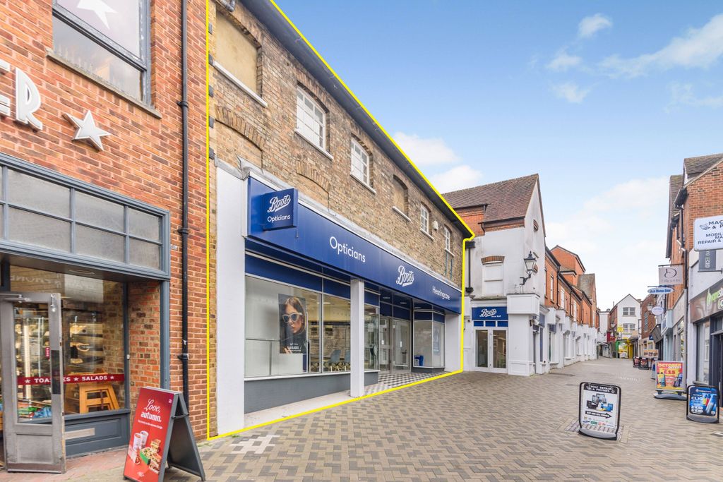 Property photo 1 of 11 22-24 Swan Lane, Guildford Gu1 4Eq