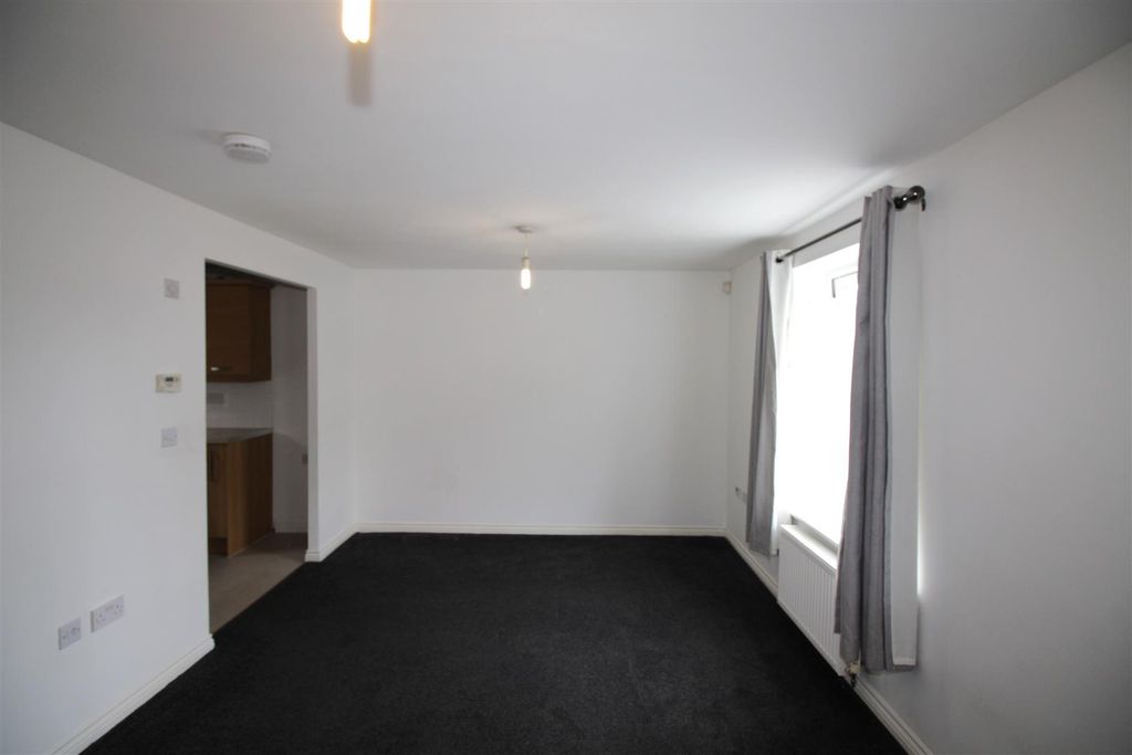 Property photo 2 of 9 Img_0611.Jpg