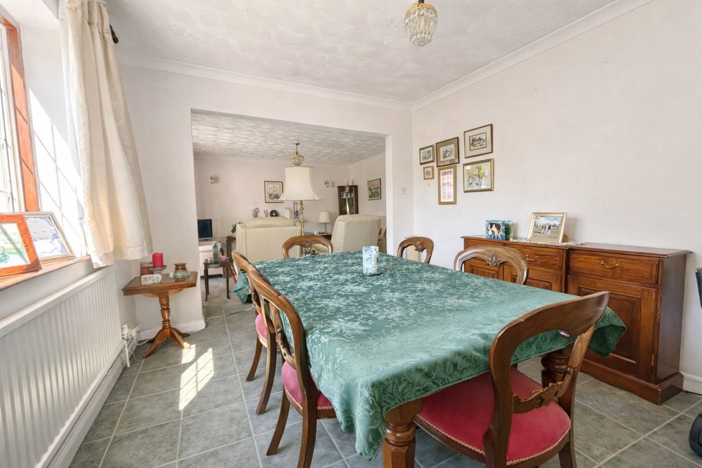 Property photo 3 of 30 Dining Area