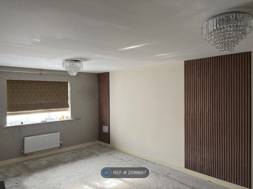 Property photo 2 of 11 Living Room