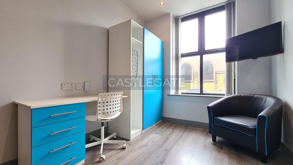 Property photo 2 of 13 Flat 4, Room 5, Dundas Works, 15-17 Dundas Street, Huddersfield, HD1 2He (2)