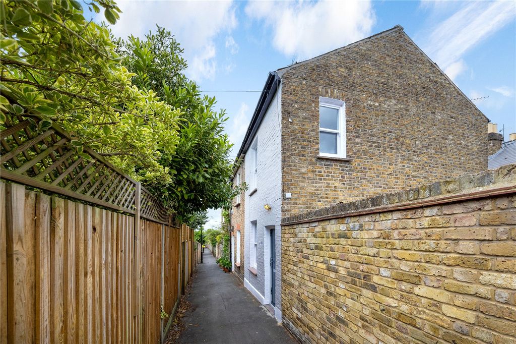 Property photo 1 of 10 Picture No. 02