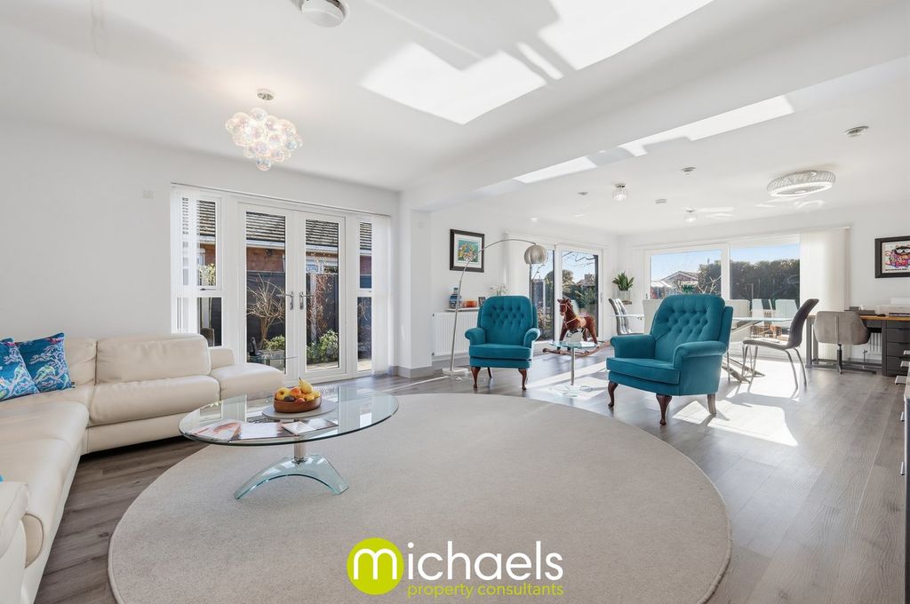 Property photo 2 of 24