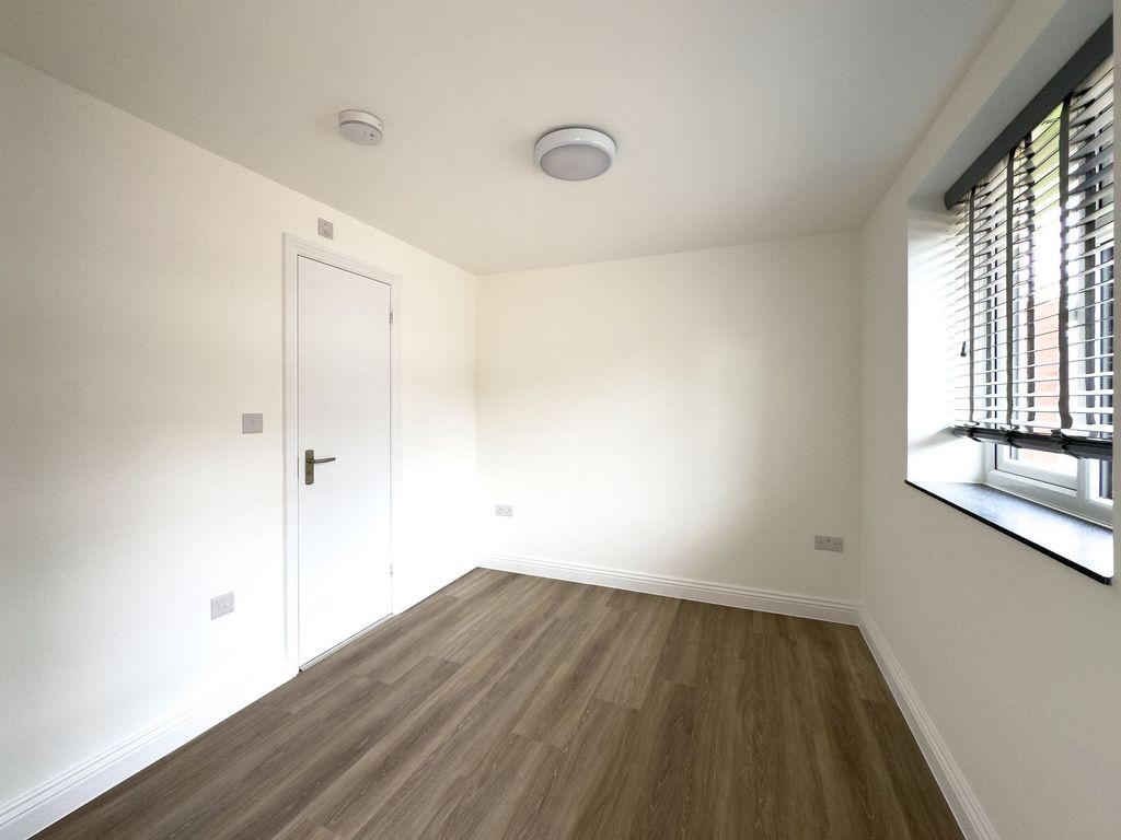 Property photo 2 of 3