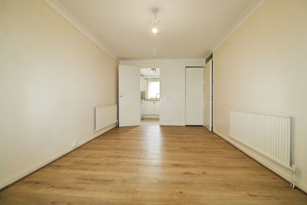 Property photo 3 of 10 Gallery