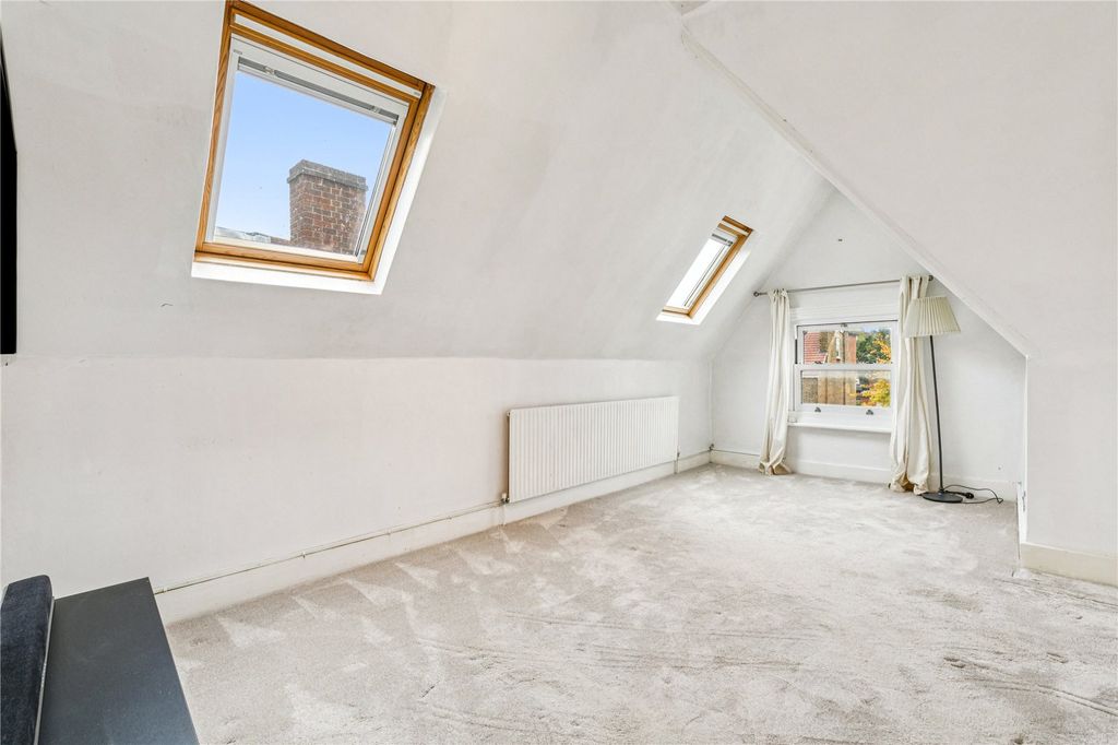 Property photo 3 of 9 Picture No. 10