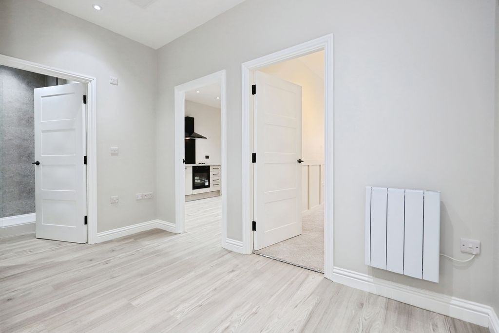 Property photo 2 of 19 Pbox-Img.Jpg