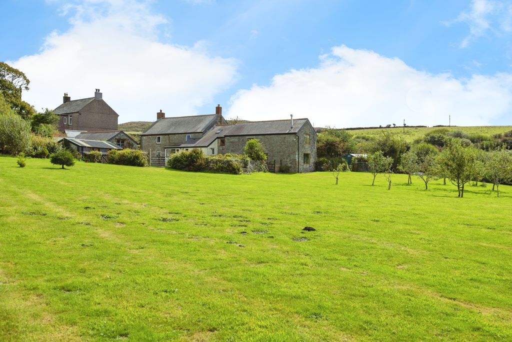 Property photo 3 of 41 Photo