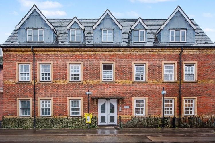Property photo 1 of 7 322505