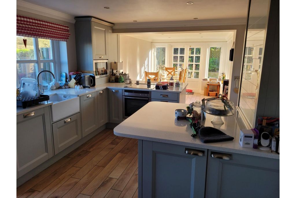 Property photo 2 of 16 Kitchen
