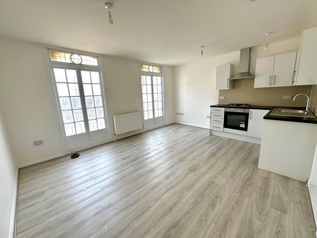 Property photo 1 of 4